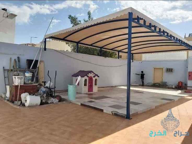 مضلات داخلية جلسات مواقف سيارات خارجية 